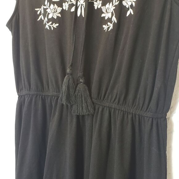 ALYA Cap Sleeve Popover Floral Embroidered Dress - Picture 3 of 9